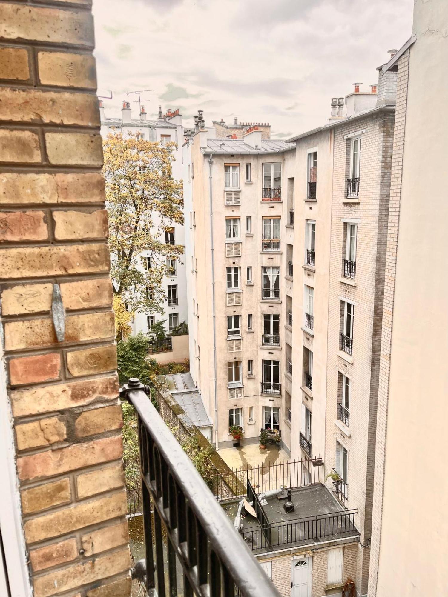 Spacious Flat Near Montparnasse Bausset 4th * Parigi