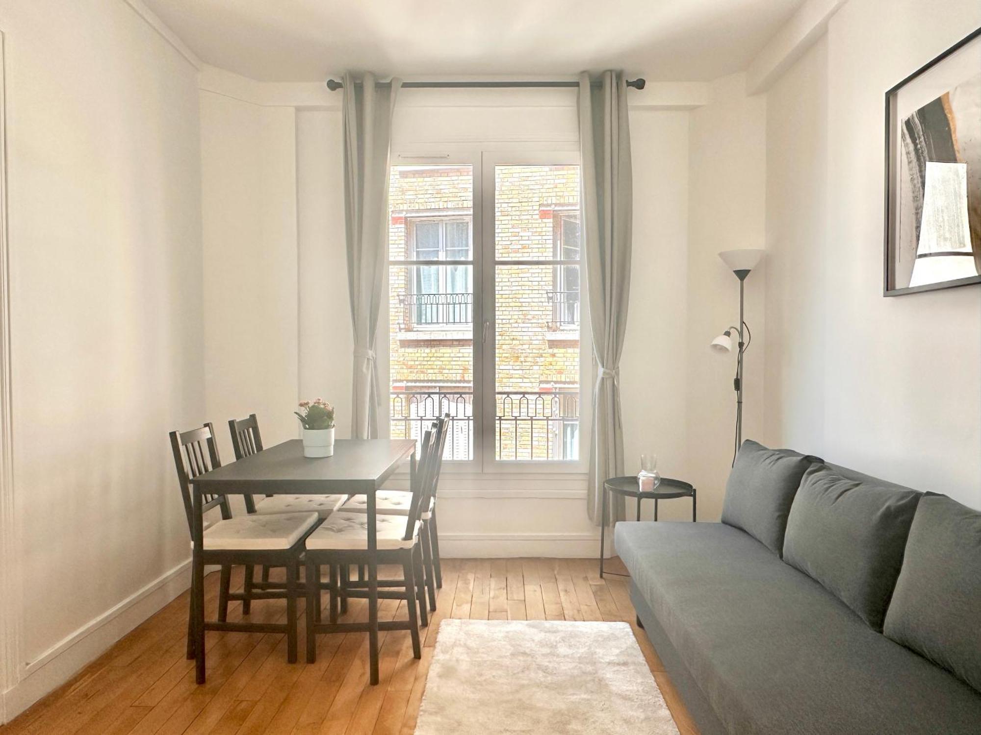 Spacious Flat Near Montparnasse Bausset 4th *