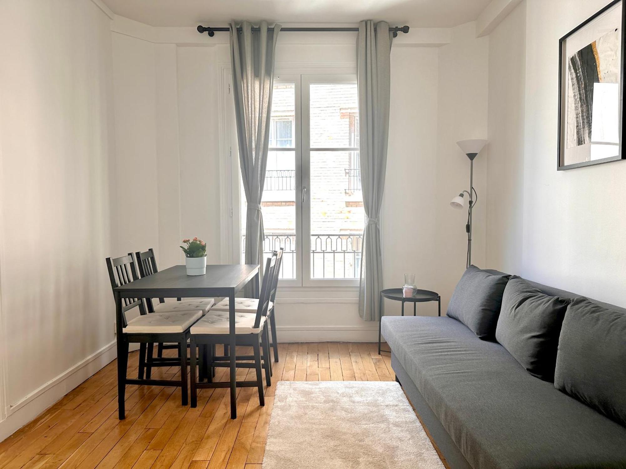 Spacious Flat Near Montparnasse Bausset 4th Apartment