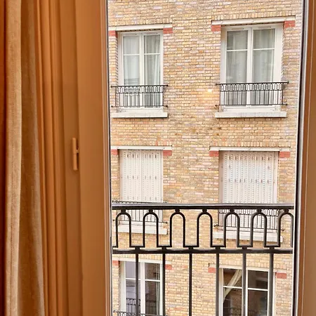 Spacious Flat Near Montparnasse Bausset 4th Parigi