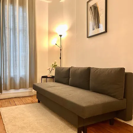 Spacious Flat Near Montparnasse Bausset 4th * Parigi