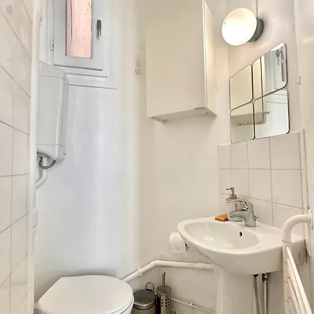 Spacious Flat Near Montparnasse Bausset 4th Appartamento Parigi